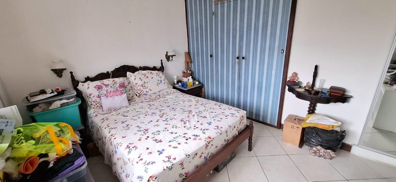 APARTAMENTO COBERTURA 4 QUARTOS 3 SUÍTES VARANDAS 3 GARAGENS À VENDA NO RIO VERMELHO! Rua Rodrigo Argollo Salvador - 