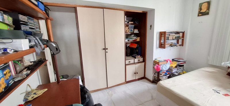 APARTAMENTO COBERTURA 4 QUARTOS 3 SUÍTES VARANDAS 3 GARAGENS À VENDA NO RIO VERMELHO! Rua Rodrigo Argollo Salvador - 
