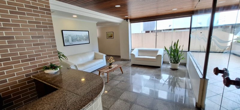 APARTAMENTO COBERTURA 4 QUARTOS 3 SUÍTES VARANDAS 3 GARAGENS À VENDA NO RIO VERMELHO! Rua Rodrigo Argollo Salvador - 