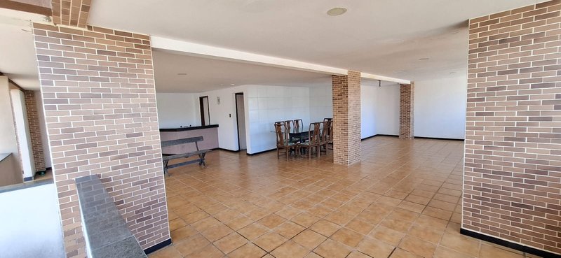 APARTAMENTO COBERTURA 4 QUARTOS 3 SUÍTES VARANDAS 3 GARAGENS À VENDA NO RIO VERMELHO! Rua Rodrigo Argollo Salvador - 