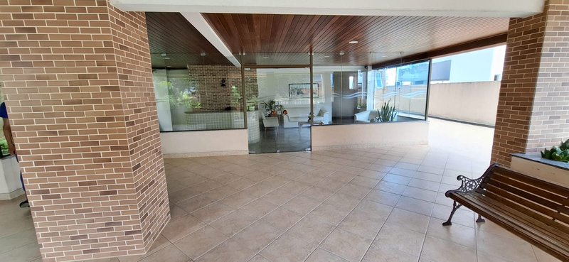APARTAMENTO COBERTURA 4 QUARTOS 3 SUÍTES VARANDAS 3 GARAGENS À VENDA NO RIO VERMELHO! Rua Rodrigo Argollo Salvador - 