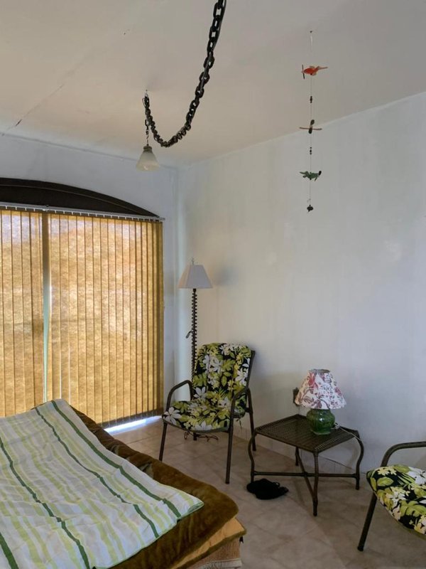 Casa com 3 quartos, sendo 2 suítes, churrasqueira e garagem fechada. Próximo ao MAR Rua Arabutã Capão da Canoa - 