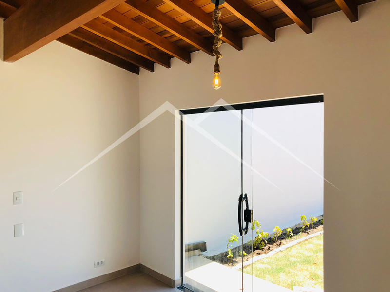 Casa com área gourmet e ótimo acabamento, Jardim Santa Marta, Salto-SP  Salto - 