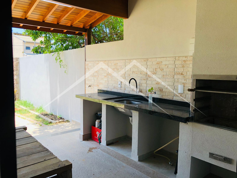 Casa com área gourmet e ótimo acabamento, Jardim Santa Marta, Salto-SP  Salto - 
