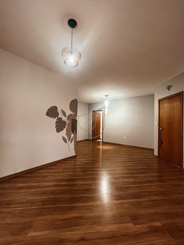 Apartamento com 4 Dormitórios no Edifício Mediterrâneo Rua Professor Roberval Froes São José dos Campos - 