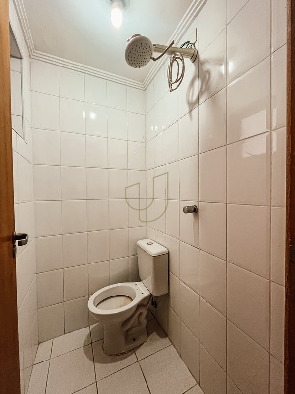 Apartamento com 4 Dormitórios no Edifício Mediterrâneo Rua Professor Roberval Froes São José dos Campos - 
