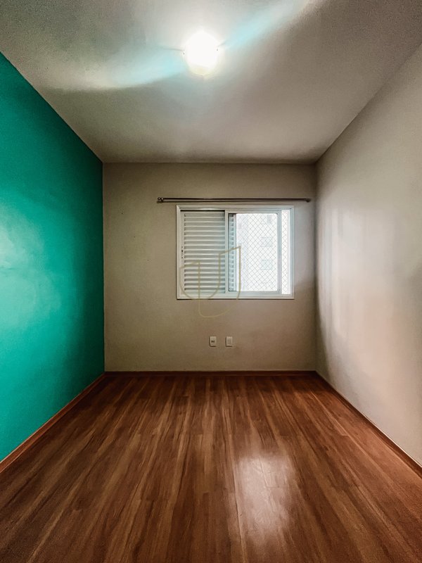Apartamento com 4 Dormitórios no Edifício Mediterrâneo Rua Professor Roberval Froes São José dos Campos - 