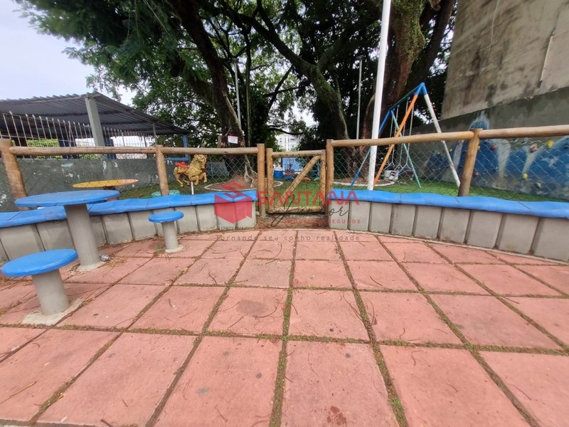 Apartamento 2/4 em Brotas – 1º Andar Rua Jardim Santo Antônio Salvador - 