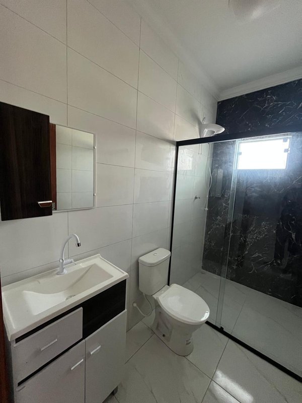 CASA COM 1 SUÍTE MAIS 1 DORMITÓRIO - Brusque - 