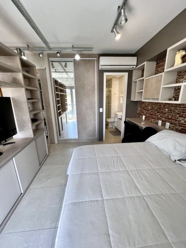R$ 690.000 - TREND 24 - 39M2 - LOFT MOBILIADO - VAGA COBERTA Rua Vinte e Quatro de Outubro Porto Alegre - 