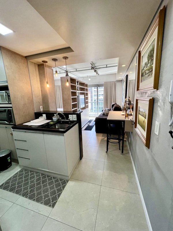 R$ 690.000 - TREND 24 - 39M2 - LOFT MOBILIADO - VAGA COBERTA Rua Vinte e Quatro de Outubro Porto Alegre - 