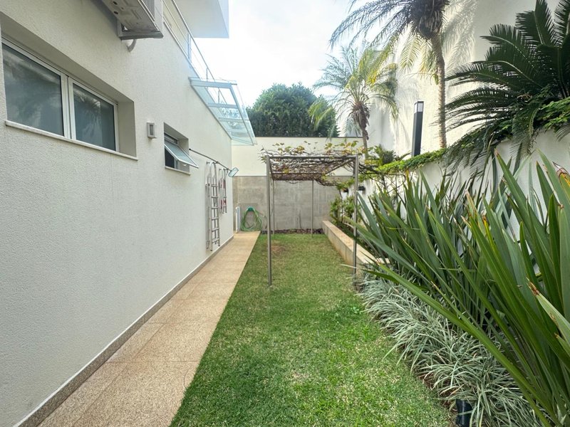 Sobrado à venda no Residencial Parque das Sapucaias – Campinas Rua Giuseppe Máximo Scolfaro Campinas - 