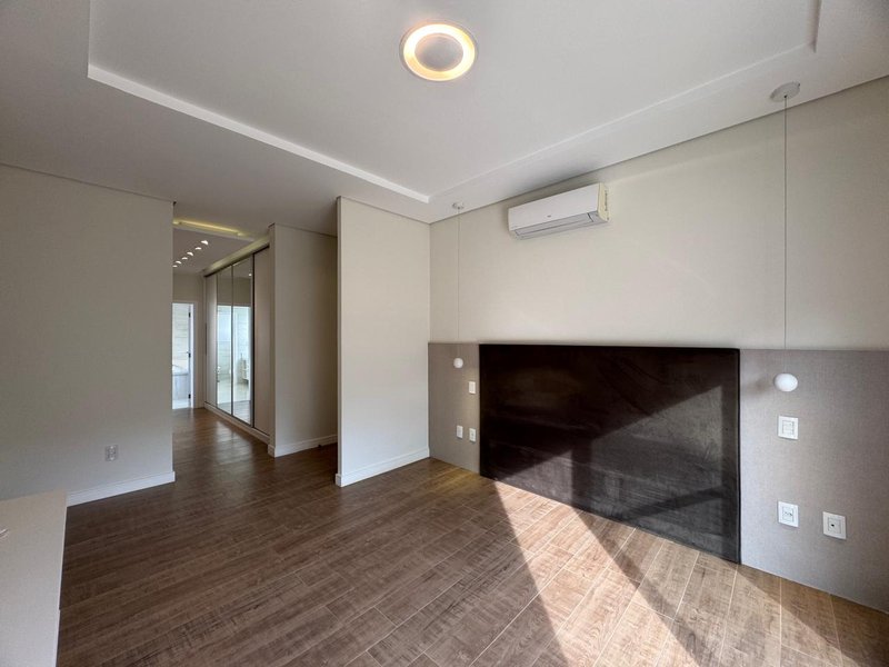 Sobrado à venda no Residencial Parque das Sapucaias – Campinas Rua Giuseppe Máximo Scolfaro Campinas - 