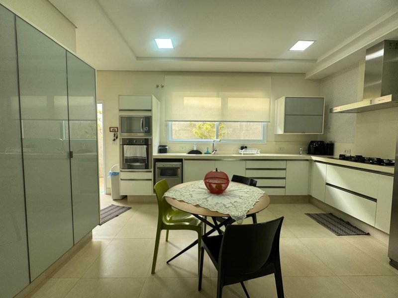Sobrado à venda no Residencial Parque das Sapucaias – Campinas Rua Giuseppe Máximo Scolfaro Campinas - 