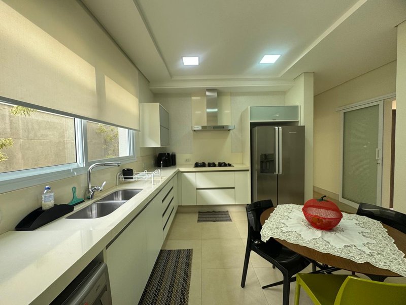 Sobrado à venda no Residencial Parque das Sapucaias – Campinas Rua Giuseppe Máximo Scolfaro Campinas - 