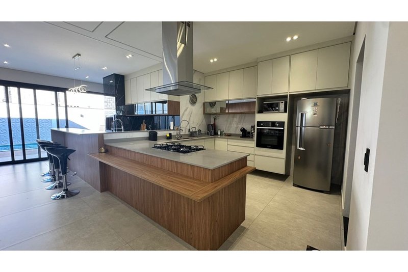 Casa à Venda Condomínio Pampulha, 268 m² - 03 suites - Sorocaba - SP - R$ 1.690.000 Rua Plínio de Almeida Sorocaba - 