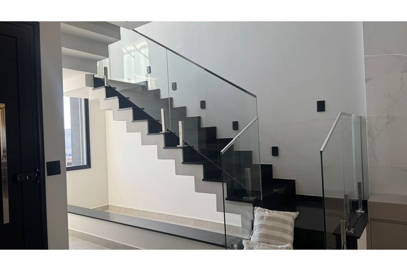 Casa à Venda Condomínio Pampulha, 268 m² - 03 suites - Sorocaba - SP - R$ 1.690.000 Rua Plínio de Almeida Sorocaba - 