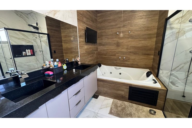 Casa à Venda Condomínio Pampulha, 268 m² - 03 suites - Sorocaba - SP - R$ 1.690.000 Rua Plínio de Almeida Sorocaba - 
