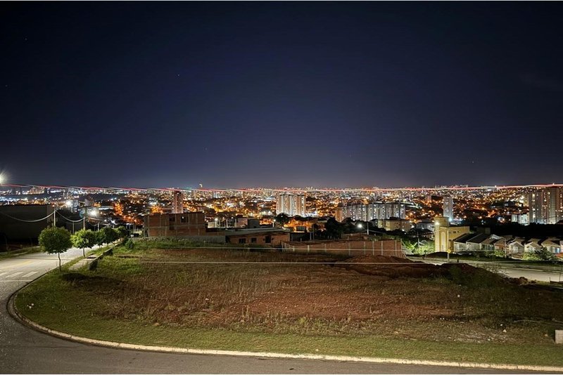Casa à Venda Condomínio Pampulha, 268 m² - 03 suites - Sorocaba - SP - R$ 1.690.000 Rua Plínio de Almeida Sorocaba - 