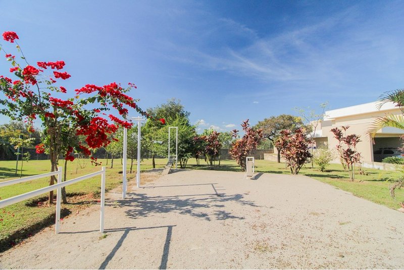 Casa à venda - 236m - R$ 1.200.000 - 3 Suites - Condomínio Portal da Primavera Sorocaba/SP Rua Vidal de Araújo Sorocaba - 