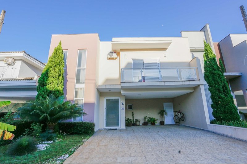 Casa à venda - 236m - R$ 1.200.000 - 3 Suites - Condomínio Portal da Primavera Sorocaba/SP Rua Vidal de Araújo Sorocaba - 