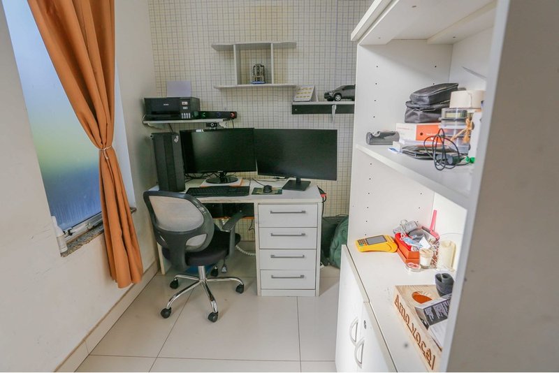 Casa à venda - 236m - R$ 1.200.000 - 3 Suites - Condomínio Portal da Primavera Sorocaba/SP Rua Vidal de Araújo Sorocaba - 