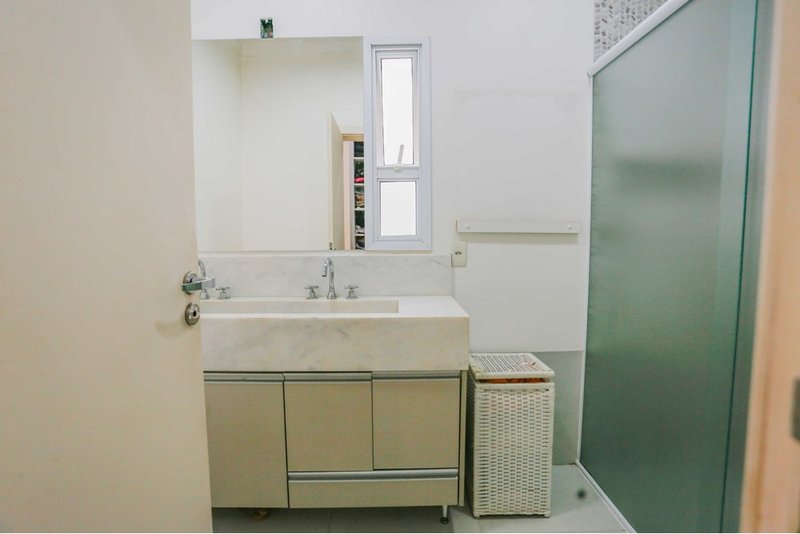 Casa à venda - 236m - R$ 1.200.000 - 3 Suites - Condomínio Portal da Primavera Sorocaba/SP Rua Vidal de Araújo Sorocaba - 