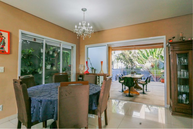 Casa à venda - 236m - R$ 1.200.000 - 3 Suites - Condomínio Portal da Primavera Sorocaba/SP Rua Vidal de Araújo Sorocaba - 