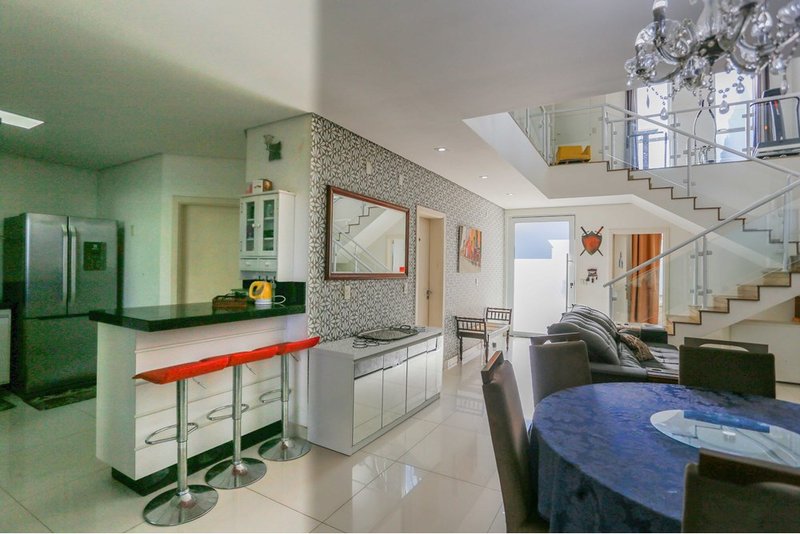 Casa à venda - 236m - R$ 1.200.000 - 3 Suites - Condomínio Portal da Primavera Sorocaba/SP Rua Vidal de Araújo Sorocaba - 