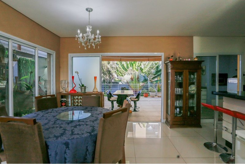 Casa à venda - 236m - R$ 1.200.000 - 3 Suites - Condomínio Portal da Primavera Sorocaba/SP Rua Vidal de Araújo Sorocaba - 