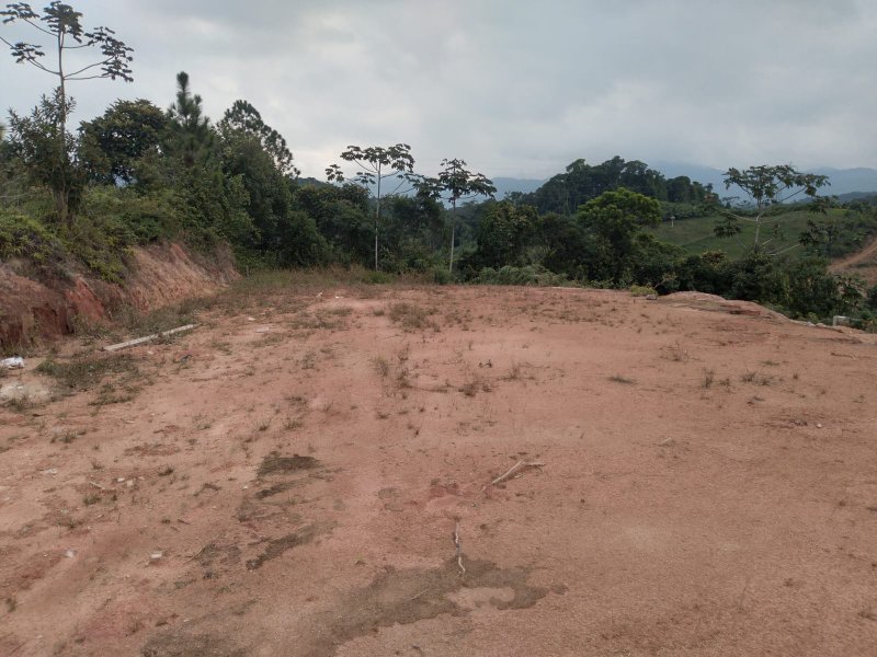 TERRENO NO CENTRO DA GUABIRUBA - Guabiruba - 