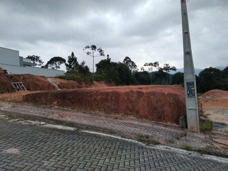 TERRENO NO CENTRO DA GUABIRUBA - Guabiruba - 