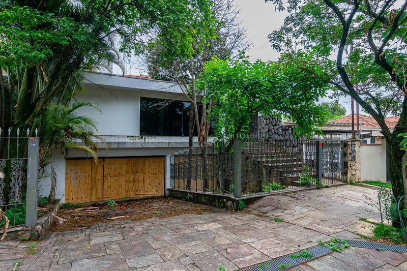 Sobrado 628m² no Alto da Lapa 2 suítes 8 vagas Rua Curuzu São Paulo - 