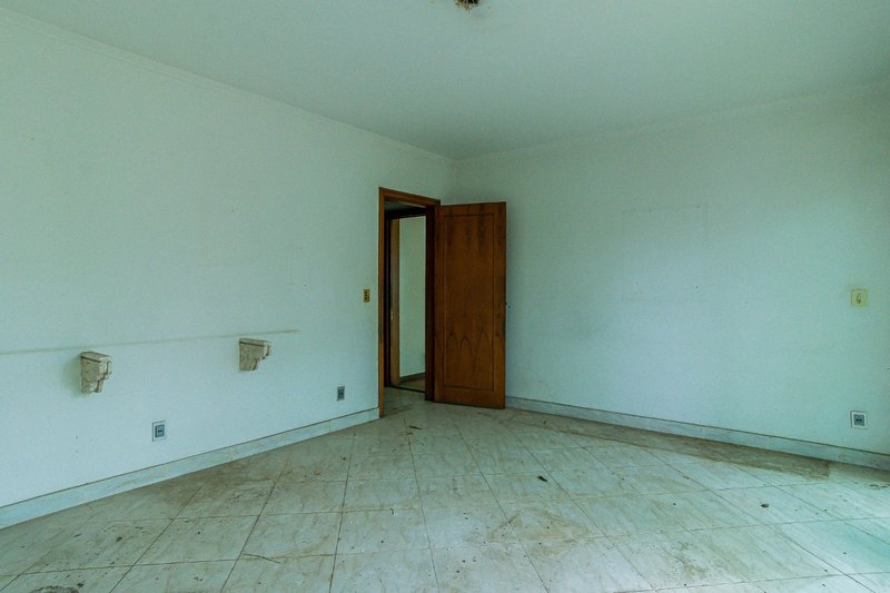 Sobrado 628m² no Alto da Lapa 2 suítes 8 vagas Rua Curuzu São Paulo - 