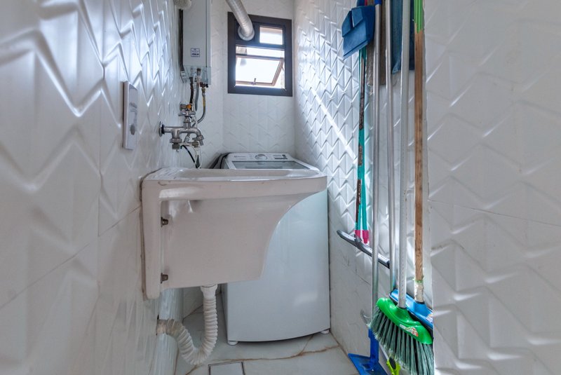 Apartamento 115m² na Vila Dom Pedro I 3 dorm 1 suíte 2 vagas Rua Gama Lobo São Paulo - 