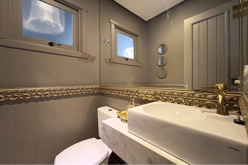 Casa com 4 quartos, TODOS suítes, em Condomínio exclusivo, na Praia de Atlantida, Xangrila Av Central Xangri-lá - 