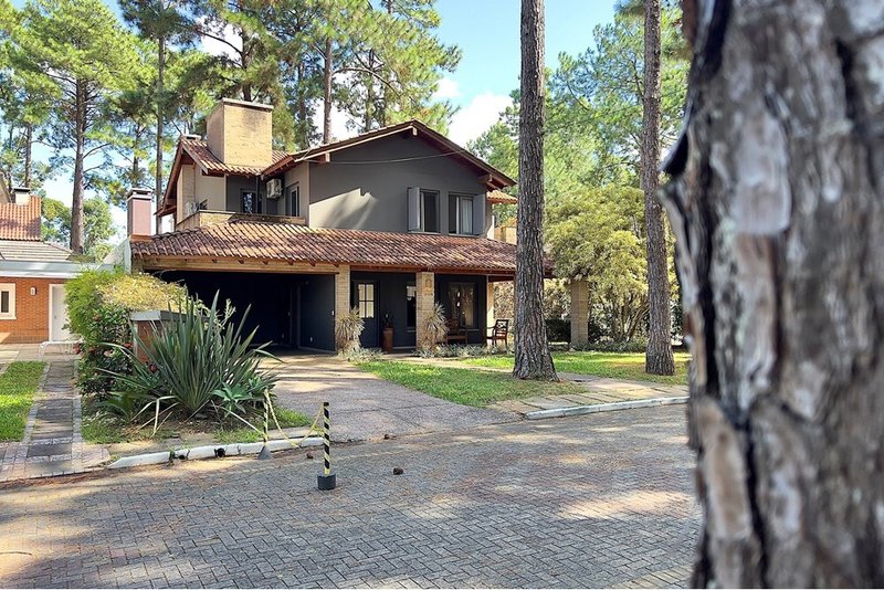 Casa com 4 quartos, TODOS suítes, em Condomínio exclusivo, na Praia de Atlantida, Xangrila Av Central Xangri-lá - 