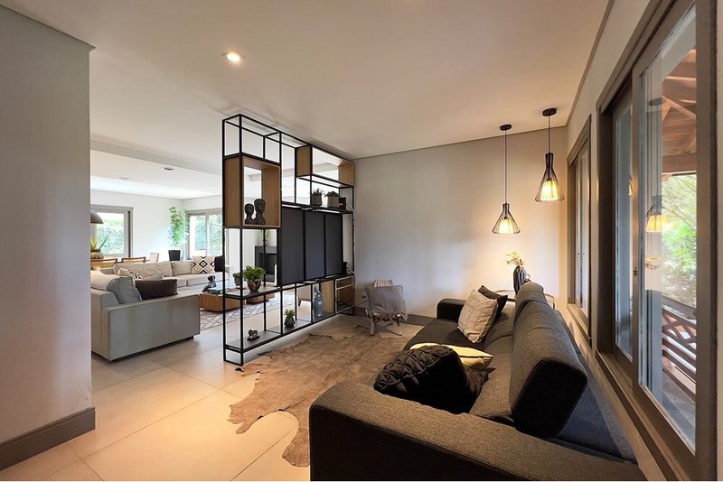 Casa com 4 quartos, TODOS suítes, em Condomínio exclusivo, na Praia de Atlantida, Xangrila Av Central Xangri-lá - 