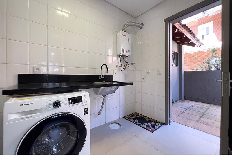 Casa com 4 quartos, TODOS suítes, em Condomínio exclusivo, na Praia de Atlantida, Xangrila Av Central Xangri-lá - 