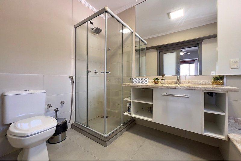 Casa com 4 quartos, TODOS suítes, em Condomínio exclusivo, na Praia de Atlantida, Xangrila Av Central Xangri-lá - 