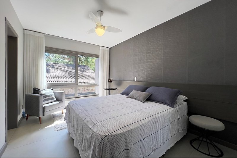 Casa com 4 quartos, TODOS suítes, em Condomínio exclusivo, na Praia de Atlantida, Xangrila Av Central Xangri-lá - 