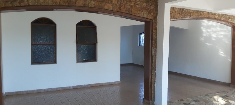 ÓTIMA OPÇÃO - CASA GRANDE PARA RESIDENCIA OU COMERCIO NO CENTRO DE BOITUVA/SP Rua Seis de Setembro Boituva - 