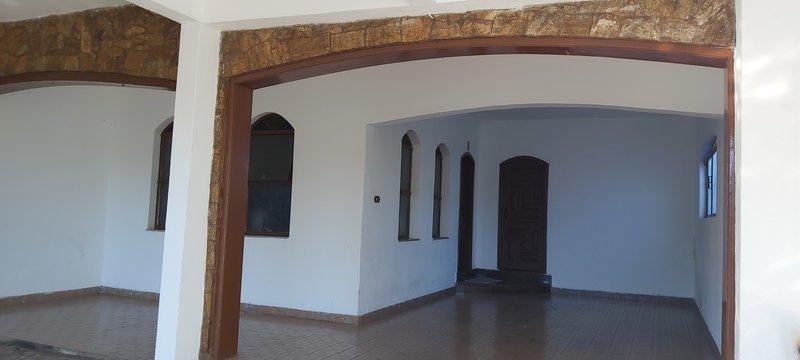 ÓTIMA OPÇÃO - CASA GRANDE PARA RESIDENCIA OU COMERCIO NO CENTRO DE BOITUVA/SP Rua Seis de Setembro Boituva - 