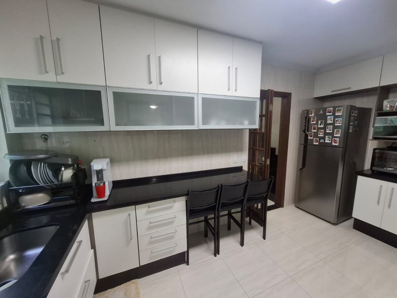 SOBRADO DE FÁCIL ACESSO; Rua Michel Haddad São Paulo - 