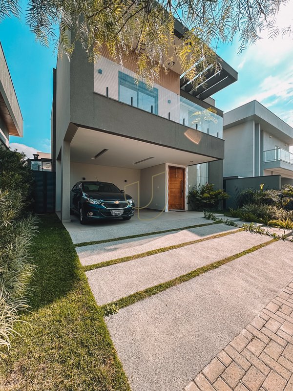 Casa com 3 Dormitórios no Reserva Rudá Avenida Robson Custódio Machado São José dos Campos - 