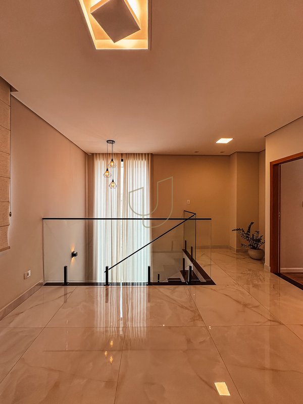 Casa com 3 Dormitórios no Reserva Rudá Avenida Robson Custódio Machado São José dos Campos - 