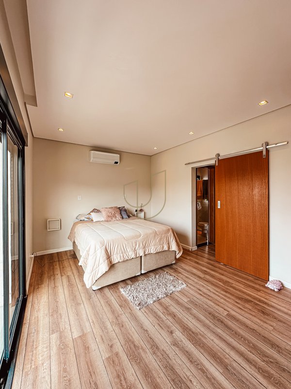 Casa com 3 Dormitórios no Reserva Rudá Avenida Robson Custódio Machado São José dos Campos - 