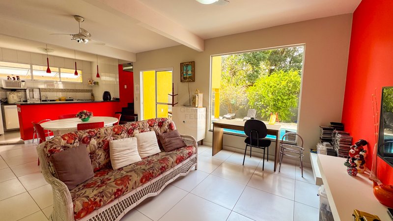 Casa Exclusiva com Natureza e Lazer na Praia de Barra do Una  São Sebastião - 