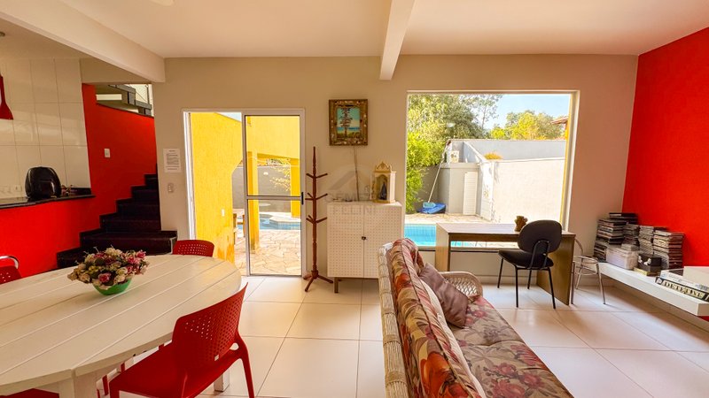 Casa Exclusiva com Natureza e Lazer na Praia de Barra do Una  São Sebastião - 