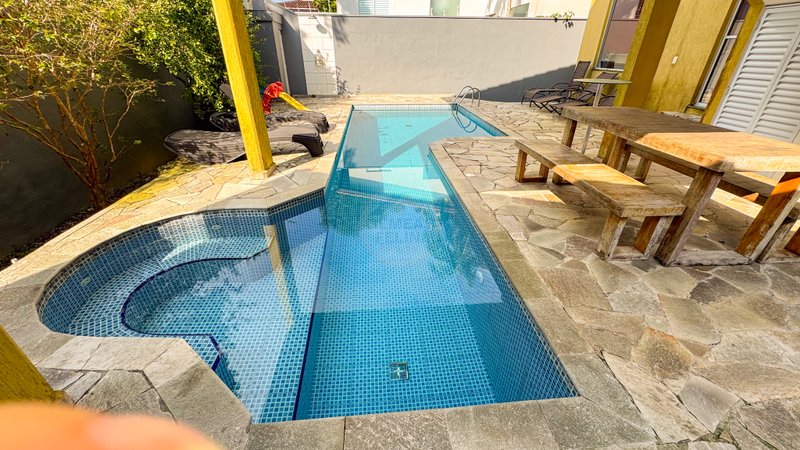 Casa Exclusiva com Natureza e Lazer na Praia de Barra do Una  São Sebastião - 